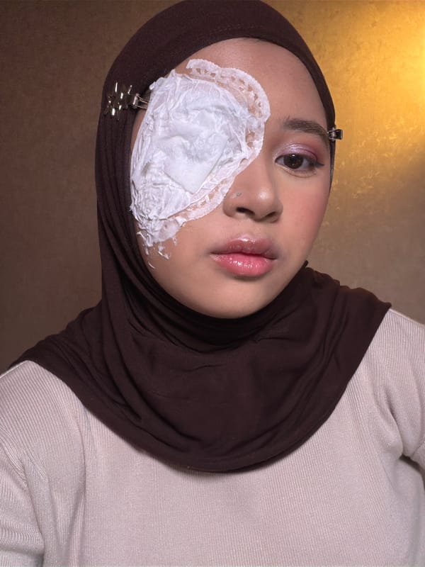 Special effects makeup session documented in East Jakarta