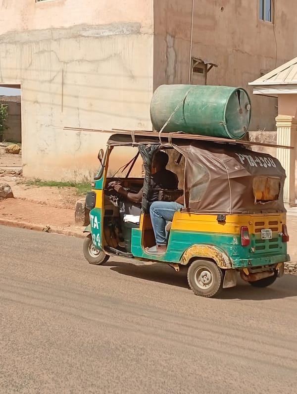 Keke tricycle spotted on paved road in Barakin Akawo