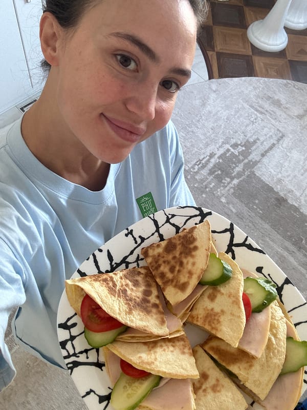 Early morning breakfast preparation captured in Surgut kitchen