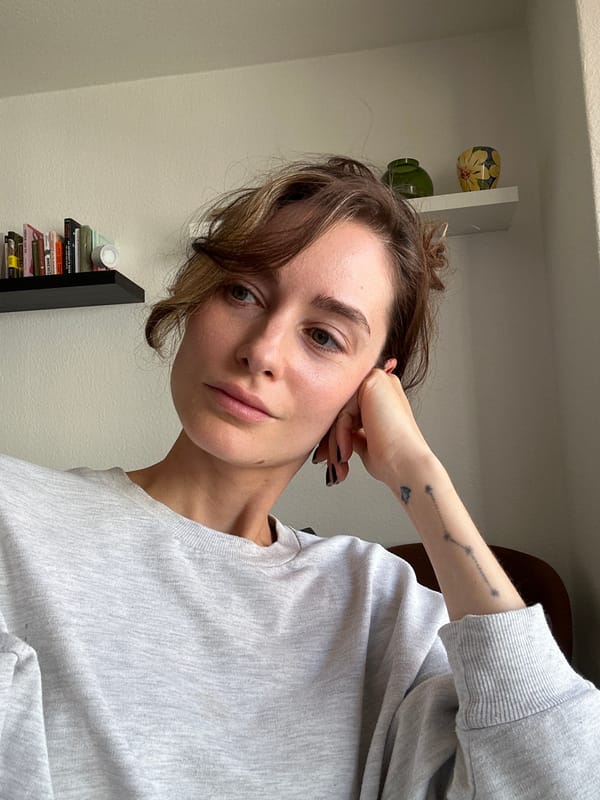 Young person takes casual indoor selfie in Kiel, Germany