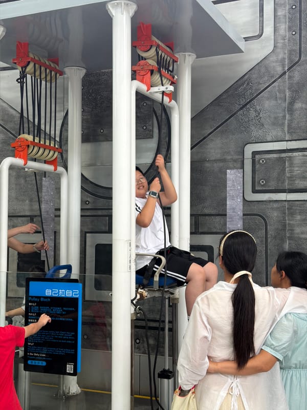 Hands-on science museum visit in Jiangbeicheng, Chongqing