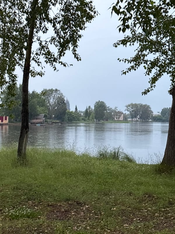 Rainy afternoon stroll along the Iset River, Nevyansk