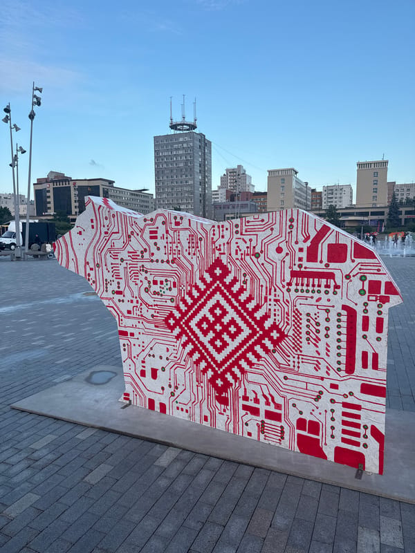 Afternoon walkthrough of Perm's outdoor sculpture and public art trail