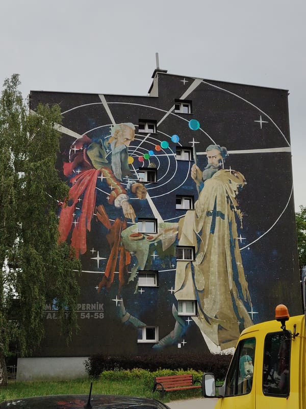 Flowers, insects, and Polish city murals in one afternoon