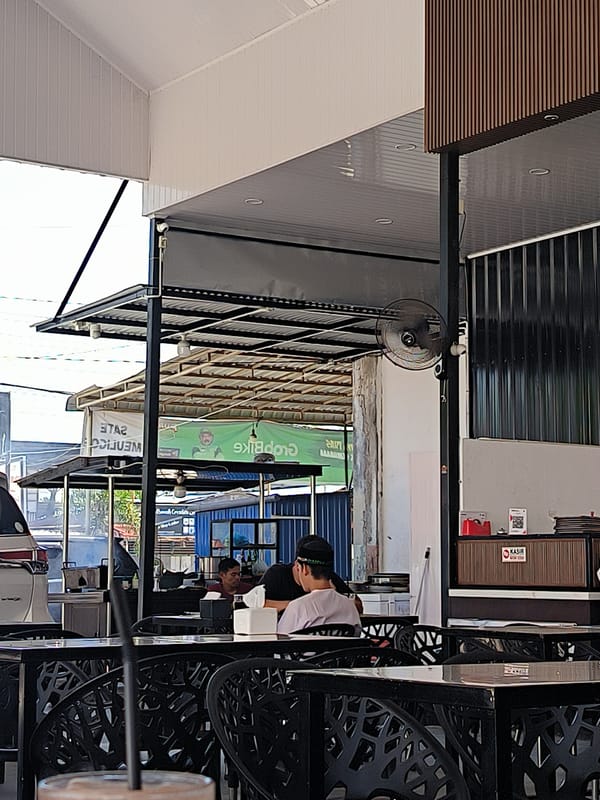 Morning breakfast documented at local restaurant in Lhokseumawe