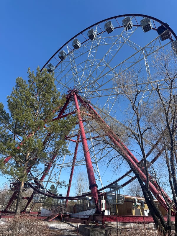 Morning scenes documented in Irkutsk show Ferris wheel, waterfront