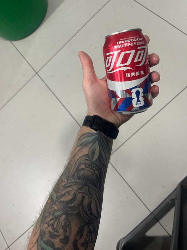 FIFA World Cup Coca-Cola can with Chinese branding, Russia