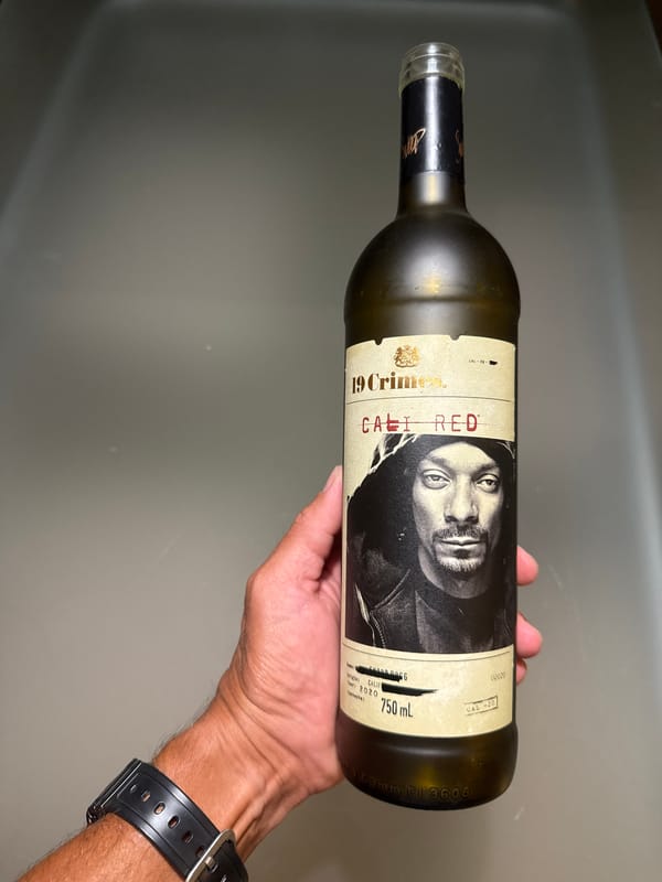 Late-night art, wine, and Bob Marley in Fañabé