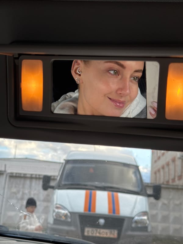 Mirror selfies and meal documented in Chaikovsky vehicle