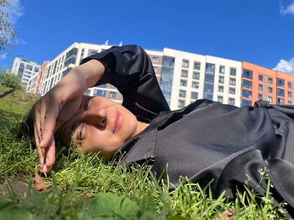Lazy summer morning in the grass, Izhevsk