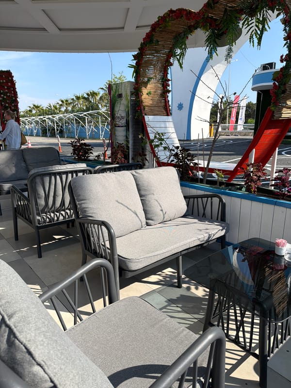Outdoor cafe seating documented in Manavgat, Turkey