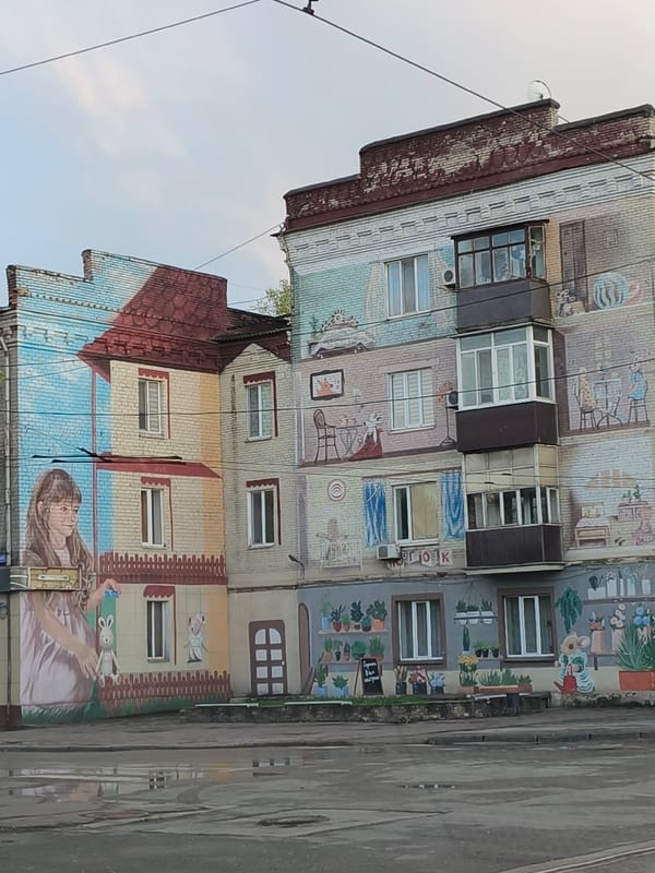 Vibrant murals spotted on Kryvyi Rih buildings