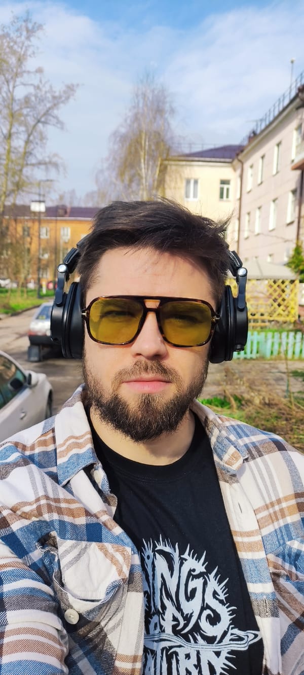 Morning scenes captured in Fryazino: portrait, garden, spring street