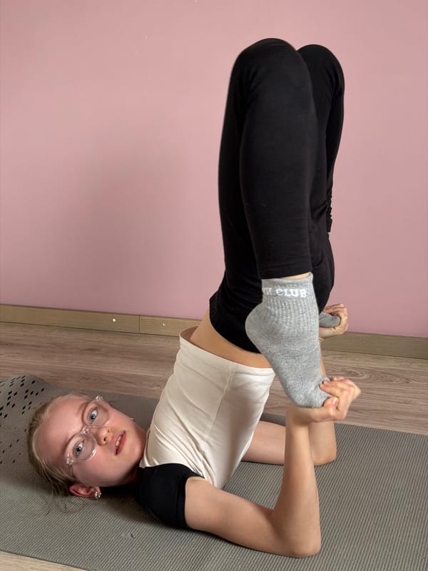 Young person's afternoon yoga and photo session in Latvia