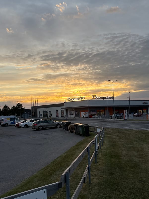 Evening stroll through Pori's streets and open spaces at sunset