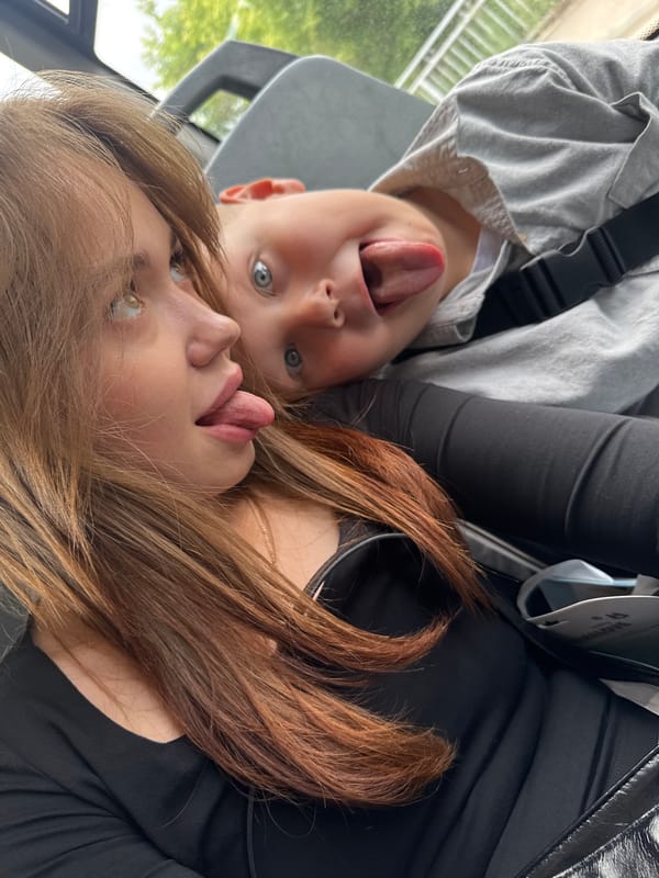 Casual bus ride selfies and GRWM content from Chaikovsky