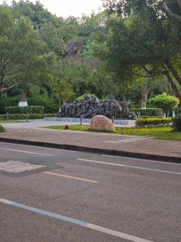 Saturday Morning Life in Chongqing High-tech Zone Documented
