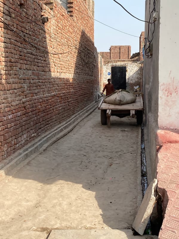 Rural Pakistani village life documented in seven-minute photo sequence