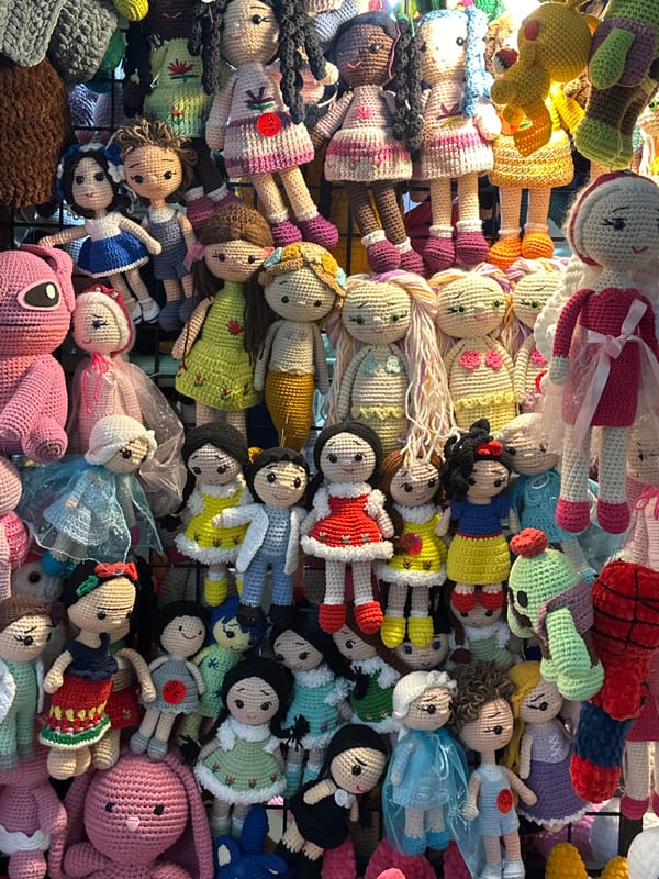 Shopping mall carousel and handmade dolls observed in Esenyurt