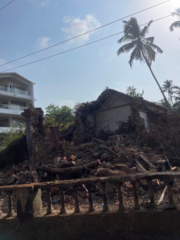 Building partially collapses in Marna, India