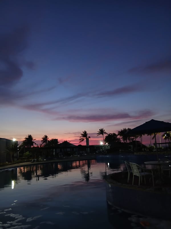 Tropical sunset documented across Venezuelan coastal resort areas