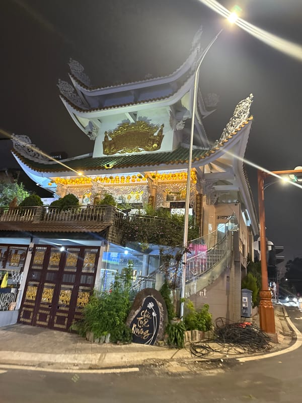 Night scenes captured in bustling Cam Ly district, Đà Lạt