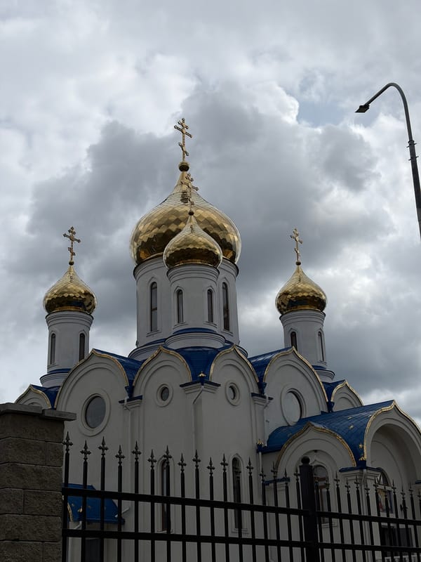 Quiet morning scenes captured around Novopokrovskaya church and park