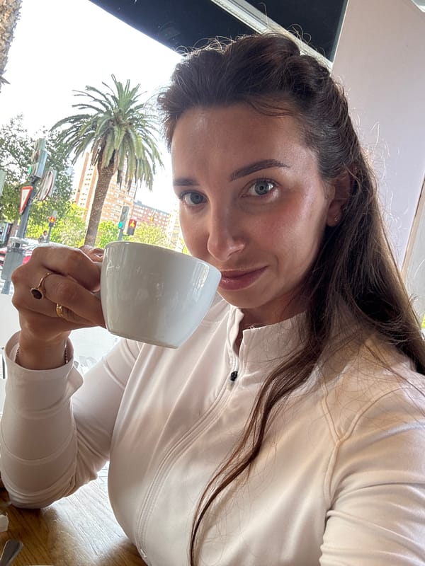 Casual afternoon moments captured across Valencia indoor venues