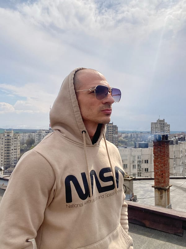 Man on rooftop, paper airplane spotted in Pleven