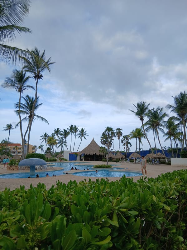 Evening walkthrough of Hesperia resort, Playa El Agua