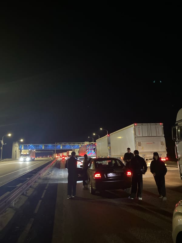 Traffic jam causes delays on Iksuar highway