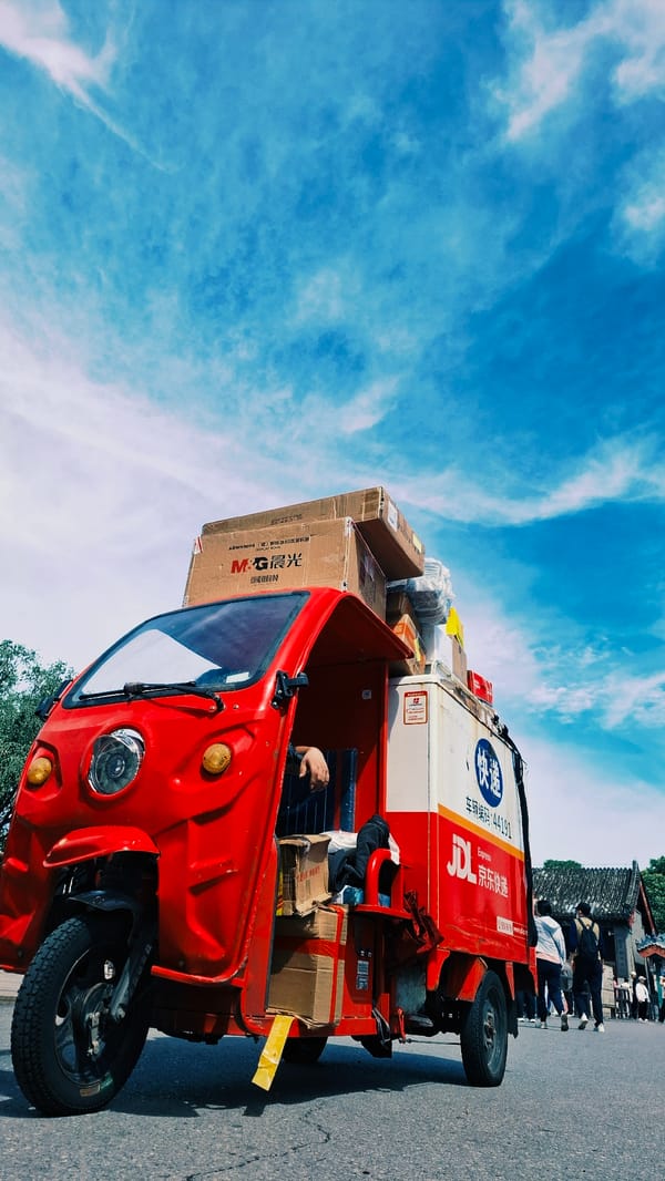 Delivery truck spotted making nighttime rounds in Beijing district