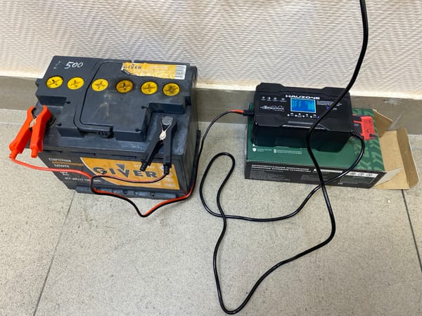 Car battery charging setup documented in Sochi, Russia