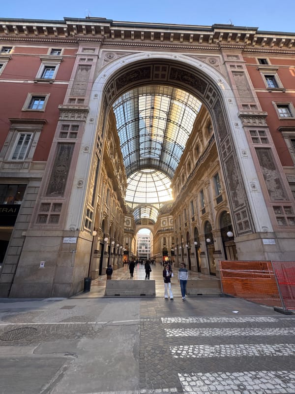 Morning scenes captured at Milan's Duomo and historic center
