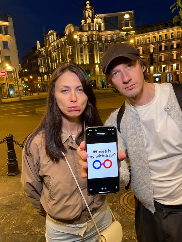 Nighttime street corner moment in Saint Petersburg