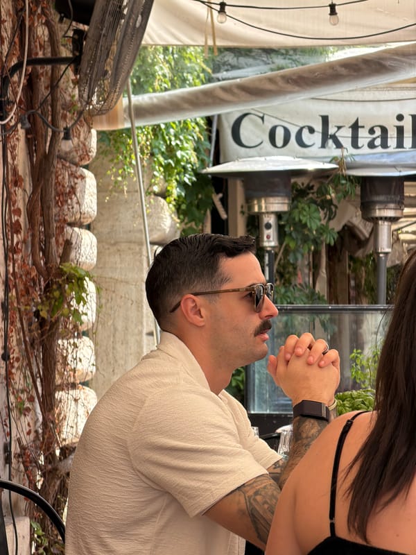Casual spring moments captured across Rome's streets and squares