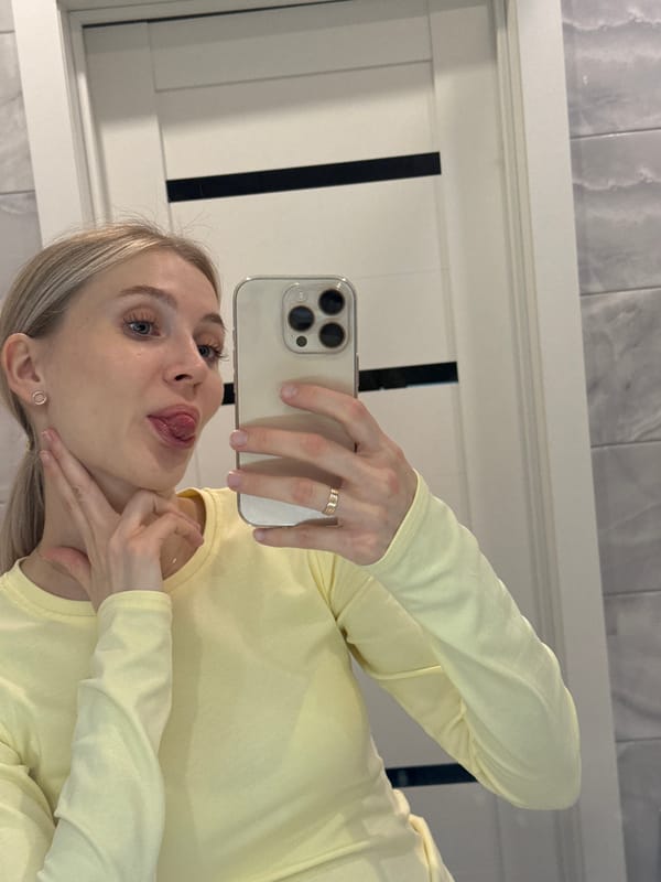 Family captures casual moments at home in Izhevsk