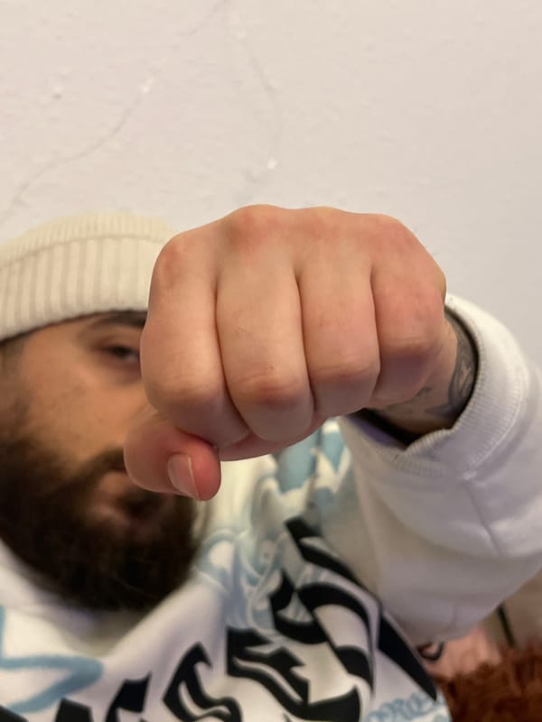 Man photographed making hand gestures in Strasbourg bedroom