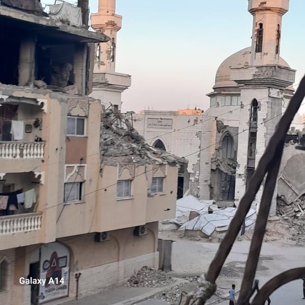 Severe building damage, makeshift shelters observed in Khan Yunis