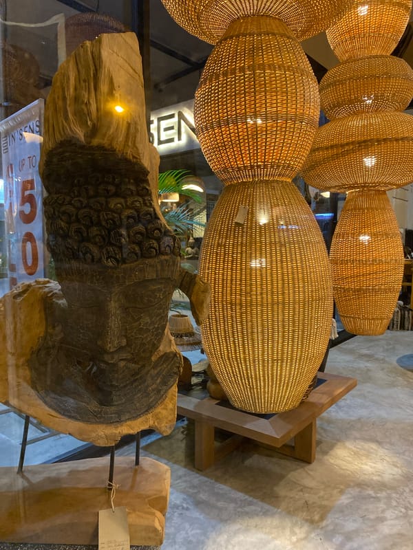 Night out along Bo Phut's streets, 7-Eleven stop included