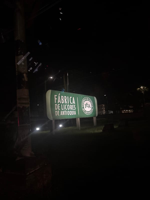 Illuminated sign observed at night in Itagüí, Colombia