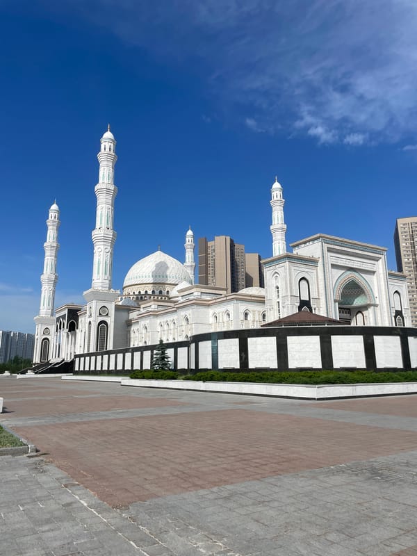 Visitor captures Hazrat Sultan Mosque exterior and interior views