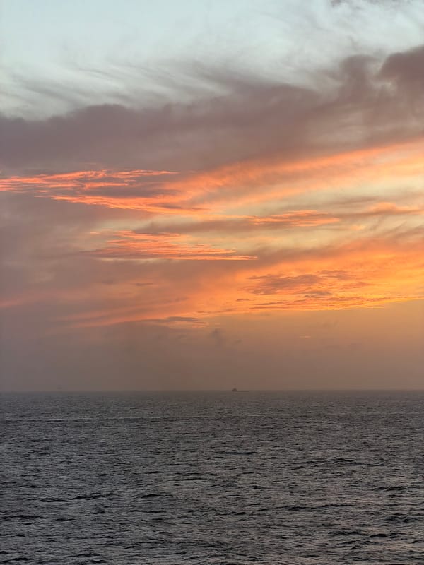 Gulf Coast sunset documented over 11 minutes with oil rig