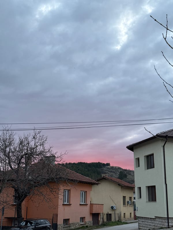 Dawn sky with pink hues observed in Yablanitsa, Bulgaria