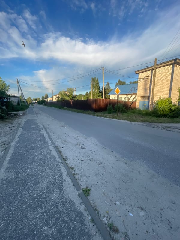 Street-level tour through Krasnye Baki on a summer afternoon
