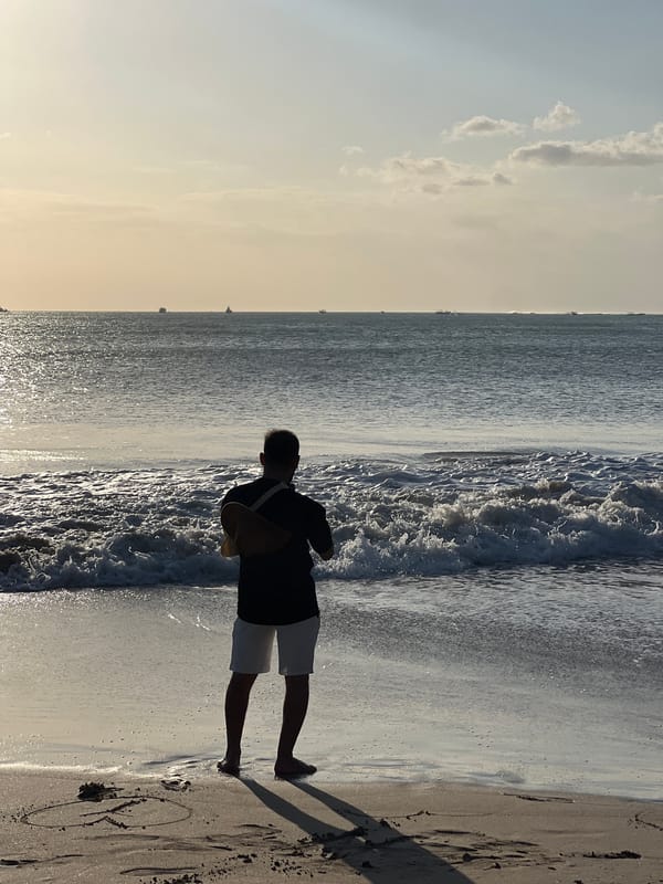 A typical morning on Kuta Selatan beach, Bali