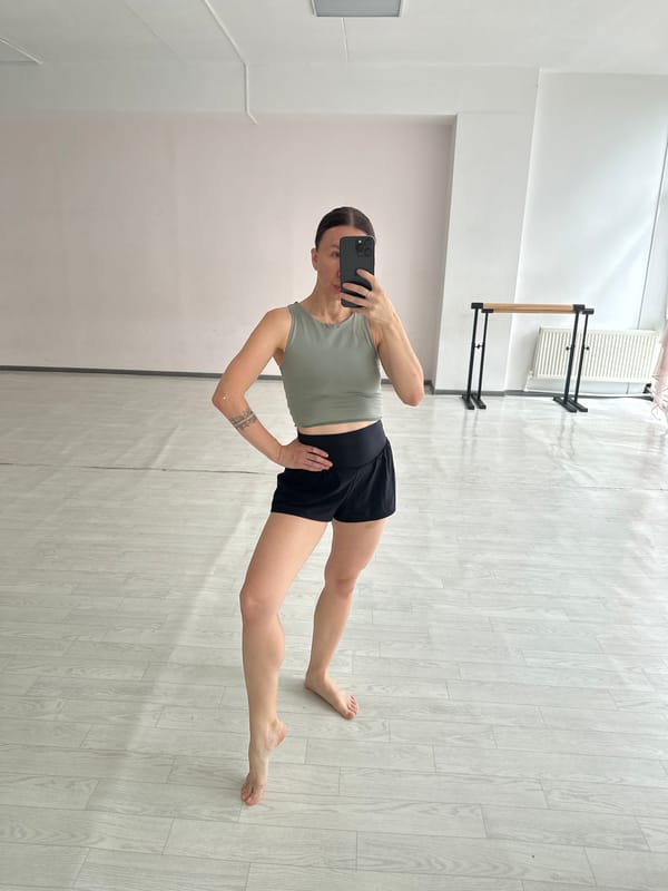 Mirror selfie series in a Votkinsk dance studio