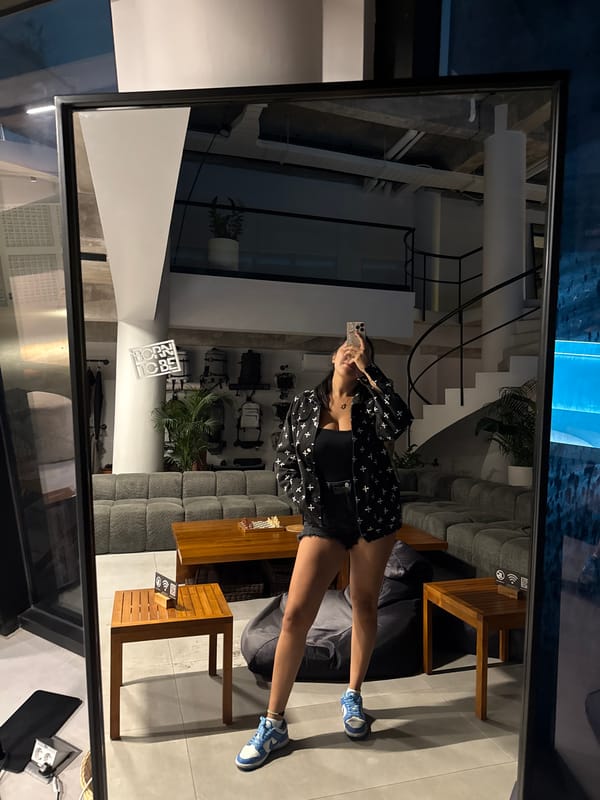 Young woman's casual day documented across Mengwi venues