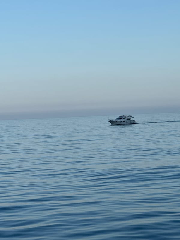 Woman and girl spotted on boats near Yalta waterfront