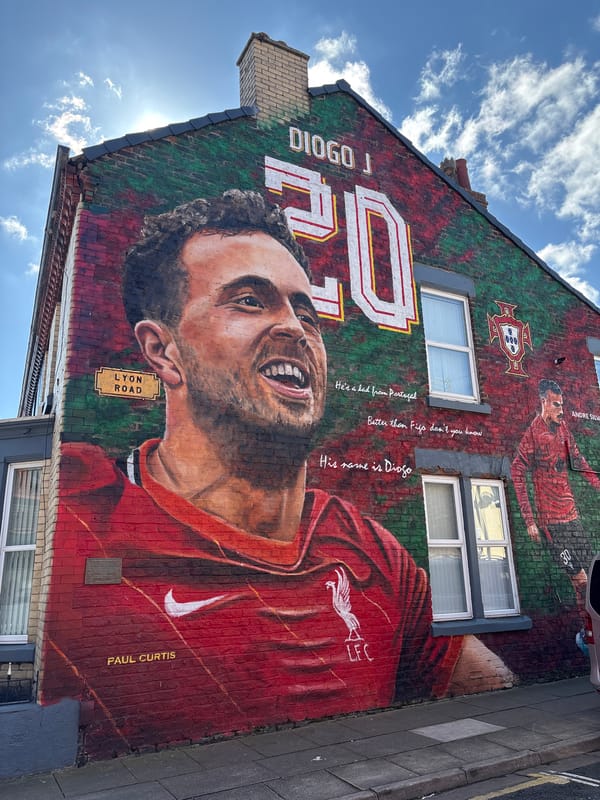 Liverpool pub displays "No Away Fans" sign